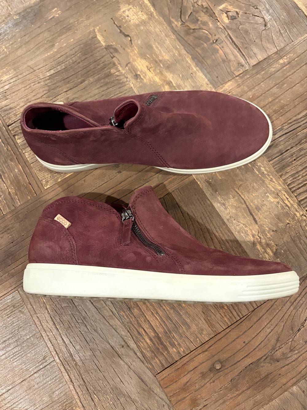 ECCO Soft 7 Zip Bootie Burgundy Nubuck Suede Sneakers Size 38 US 7